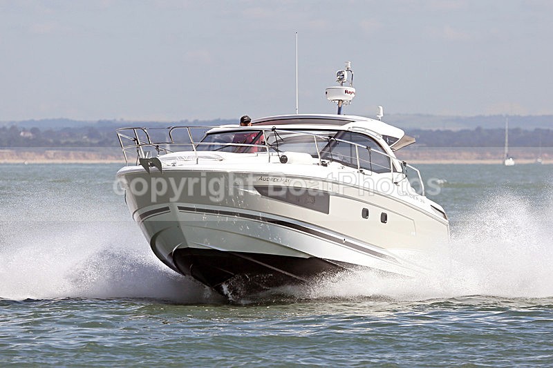 160806 AURDEY MAY - LEADER 36 Y92A9872 - Motorboats - Hardtop