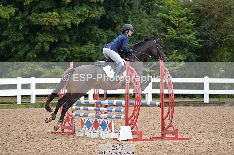 240925A-104108-00095 - Cls 1 British Novice and 90cm Open