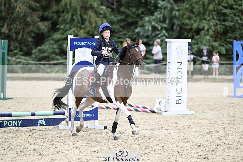 250820A-131637-07023 - Round 1, Start to 1.30pm Break