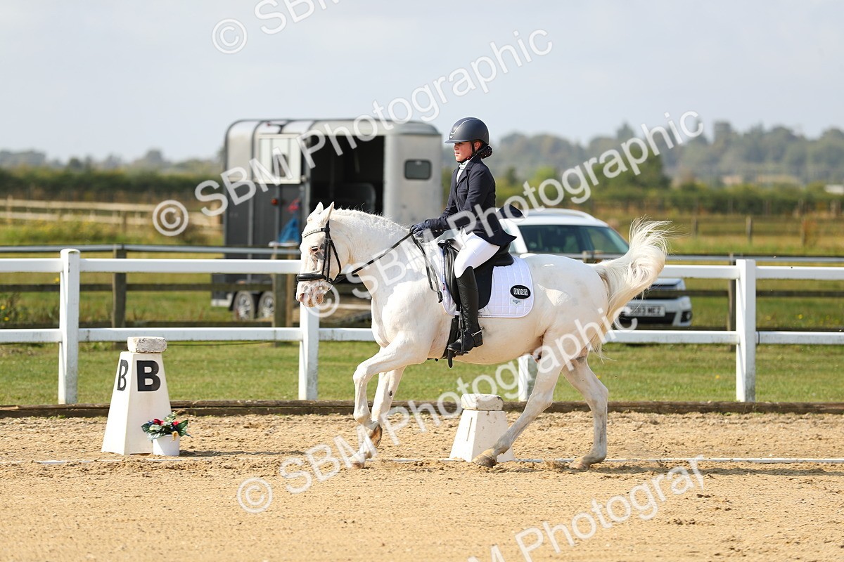 SBM_015590 - Class 13 - Novice 23 - 9.54-11.04