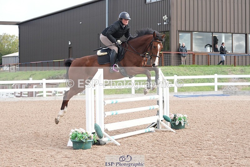 251005-100107-02434 - Cls 22 British Novice and 90cm