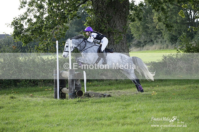  WWHT 171021 3543 - Intermediate Pairs (0.90m)  17/10/21