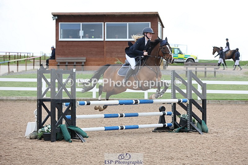 240406A-112853-03086 - Cls 20 British Novice and 90cm Open
