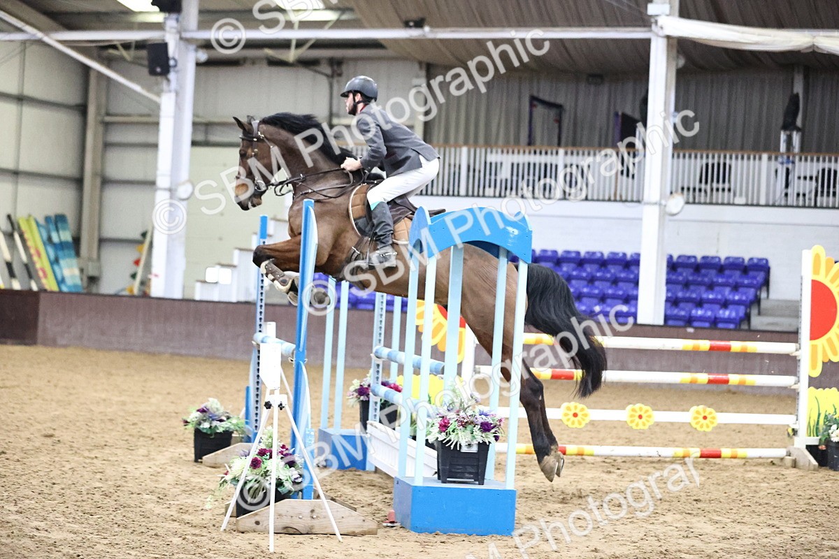 SBM_005534 - Class 17 - Senior Newcomers 1.10m