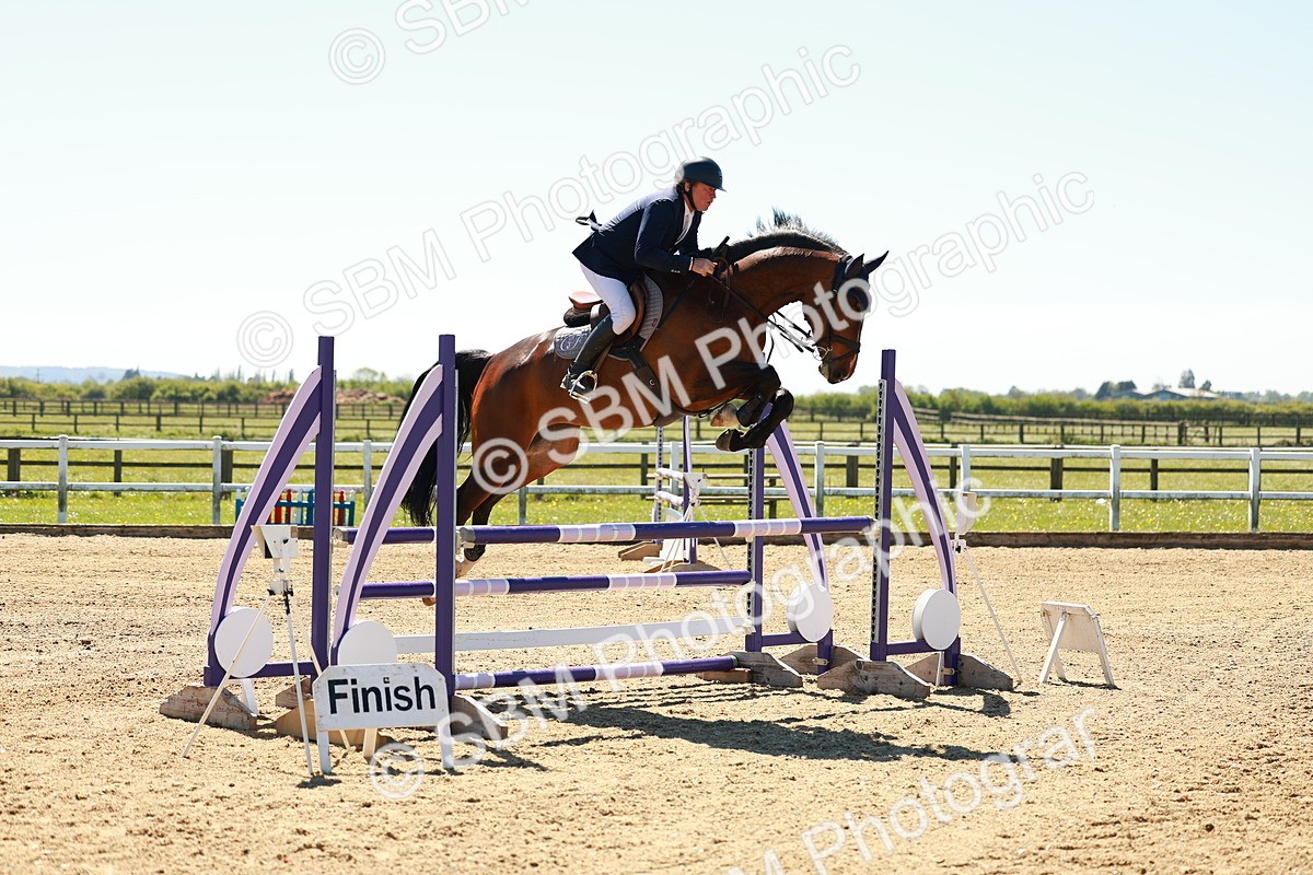 SBM_001052 - Class 4 - Senior Newcomers 1.10m