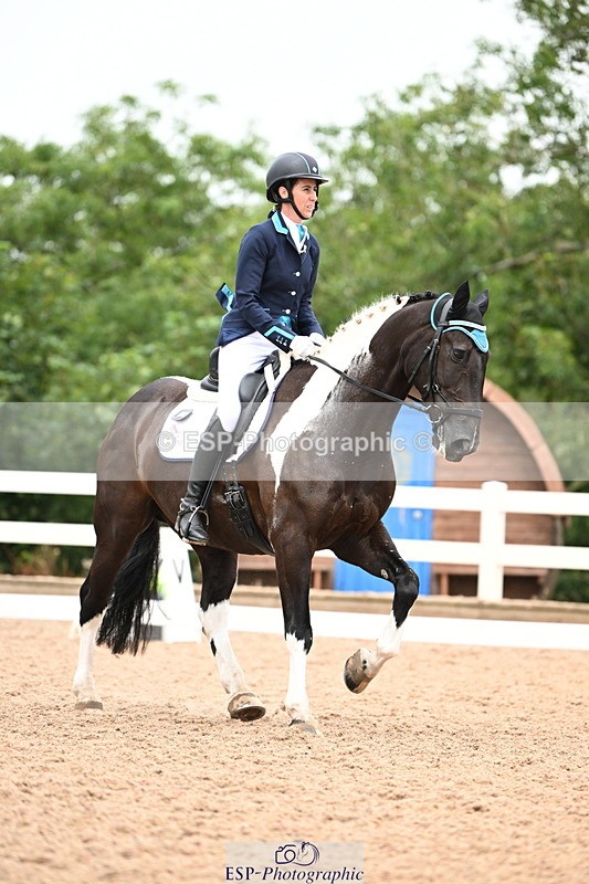 240815A-120535-00918 - 275-Alys.Matravers-Tiger.Mazariti