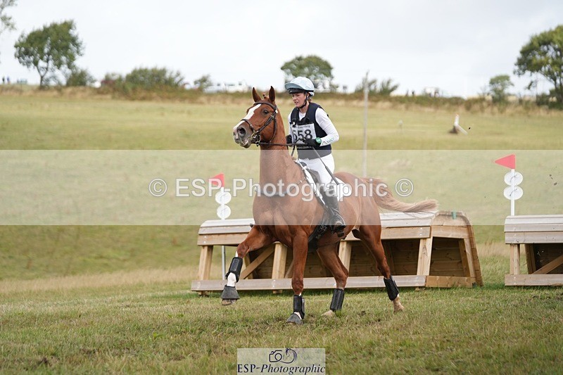 250831-104552-05690 - L-558-Lucy.Davies