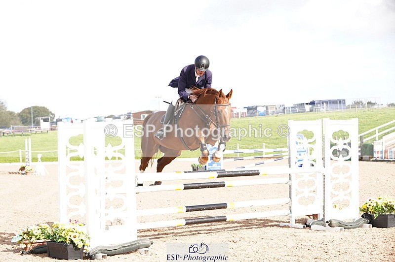 241004A-112340-00211 - Fri 02 Snr 1.05m Open