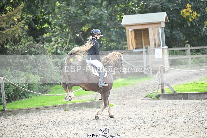 251004A-145540-01578 - Classes 8 & 9 70cm