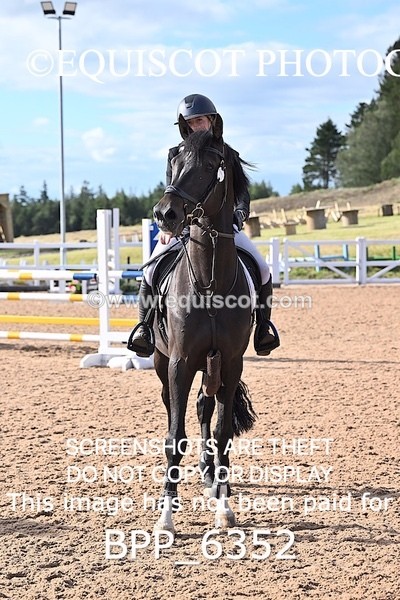 BPP_6352 - CLASS 11 THURS GFS Saddles Senior Newcomers/1.10m Open
