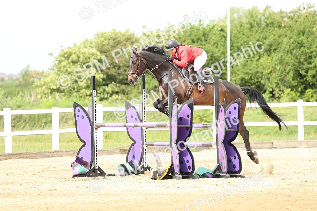 SBM_001057 - Class 4 - Senior Newcomers - 1.10m