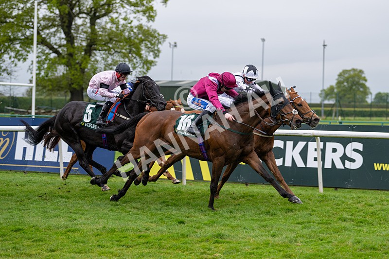 040524-Race 3-Titan Rock-4360 - Race 3