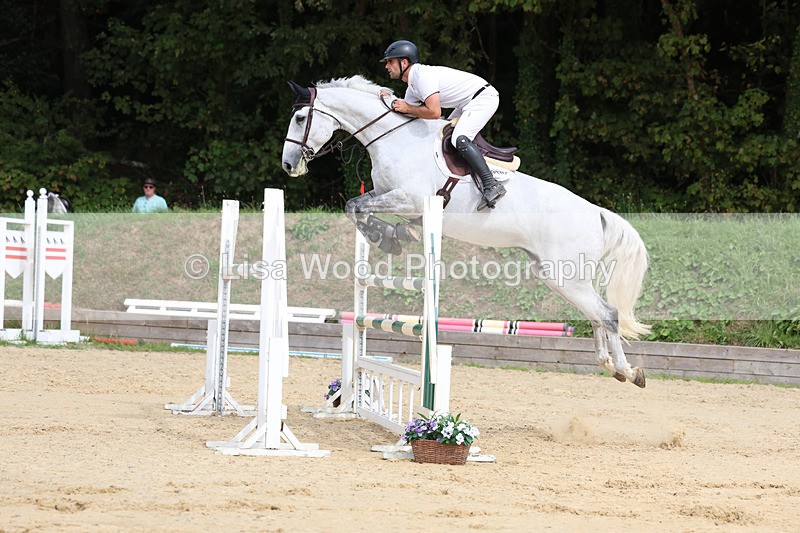 3E7A4620 - Class 9: Senior 1.30m open