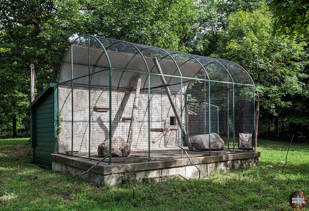 Catskill Game Farm (Catskill, NY) | Cat Cage - Catskill Game Farm