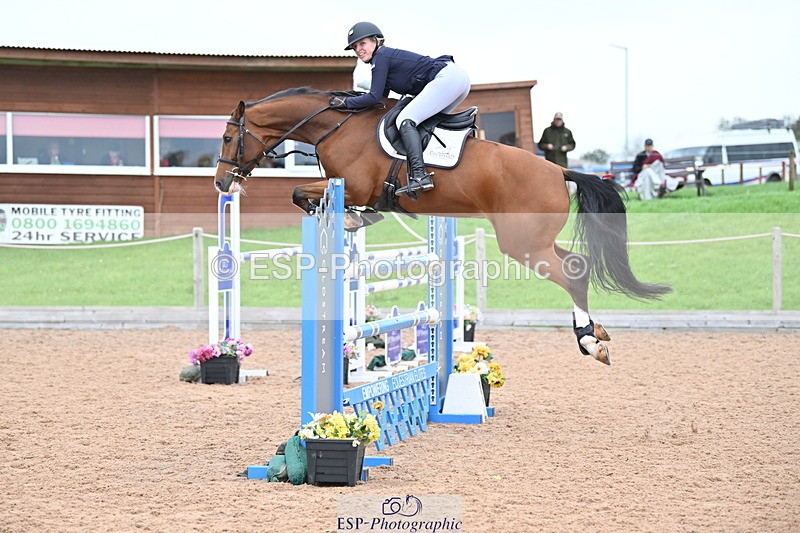 231013A-142739-02705 - Cls 9 Foxhunter & 1.20m Open