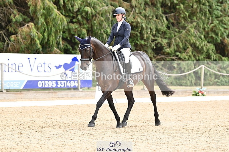 250808A-140947-00805 - 065-Jenny.Lo-VelPrince.T