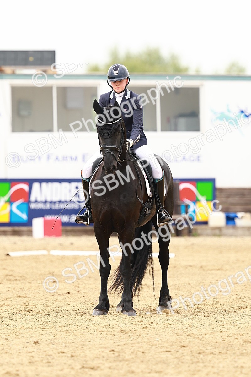 SBM_001021 - Class 6 - Novice 4