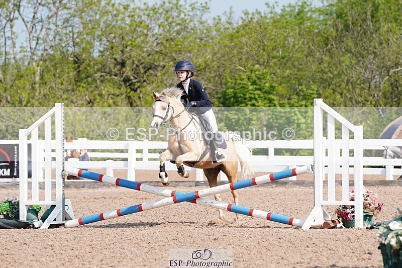 250503-093622-00101 - Cls 16 Clear Round 40cm and 50cm