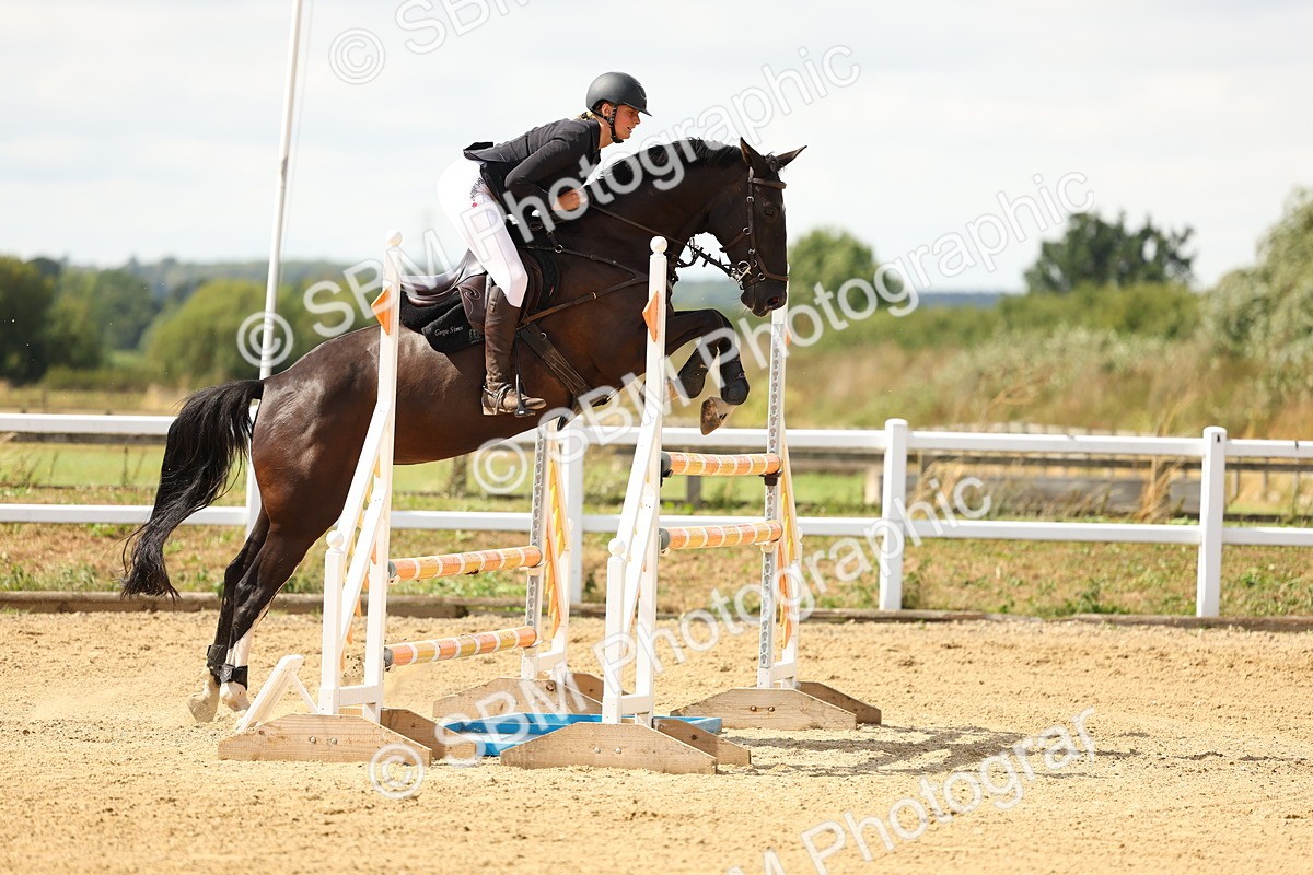 SBM_010487 - Class 4 - Senior Foxhunter - 1.20m Open