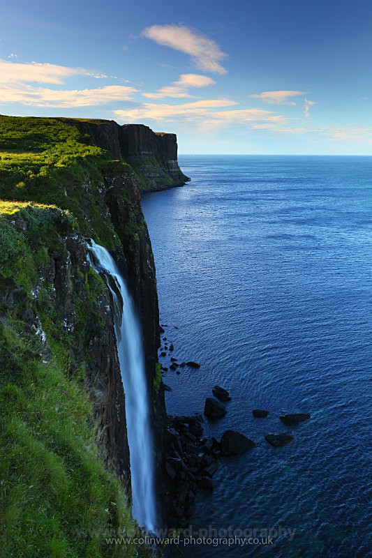 Kilt Rock Waterfall, Skye.  ref 6268 - Scotland