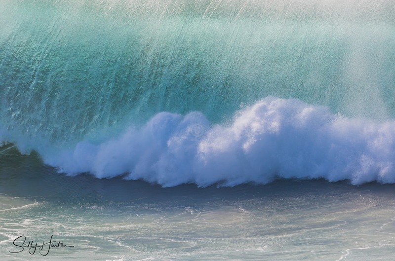 Waves large 10