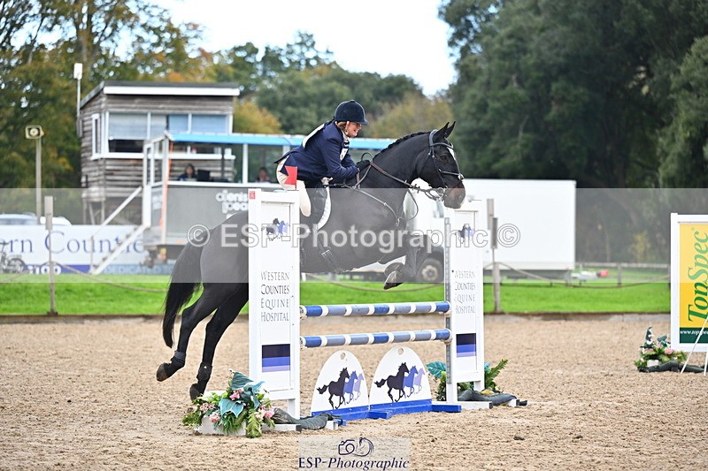 251026A-104032-23689 - D-343-Georgina.Owen