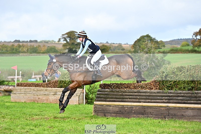 251025A-113005-18464 - E-398-Fenella.Redvers