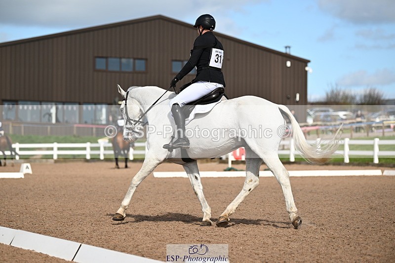 240324A-132235-03621 - Novice 27, 12.30 to 13.50