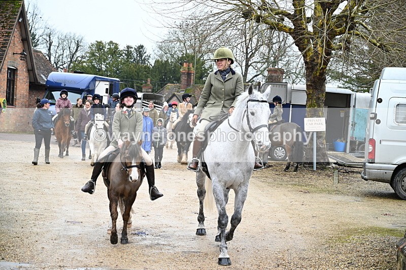 WJ7_9284 - Walk out..