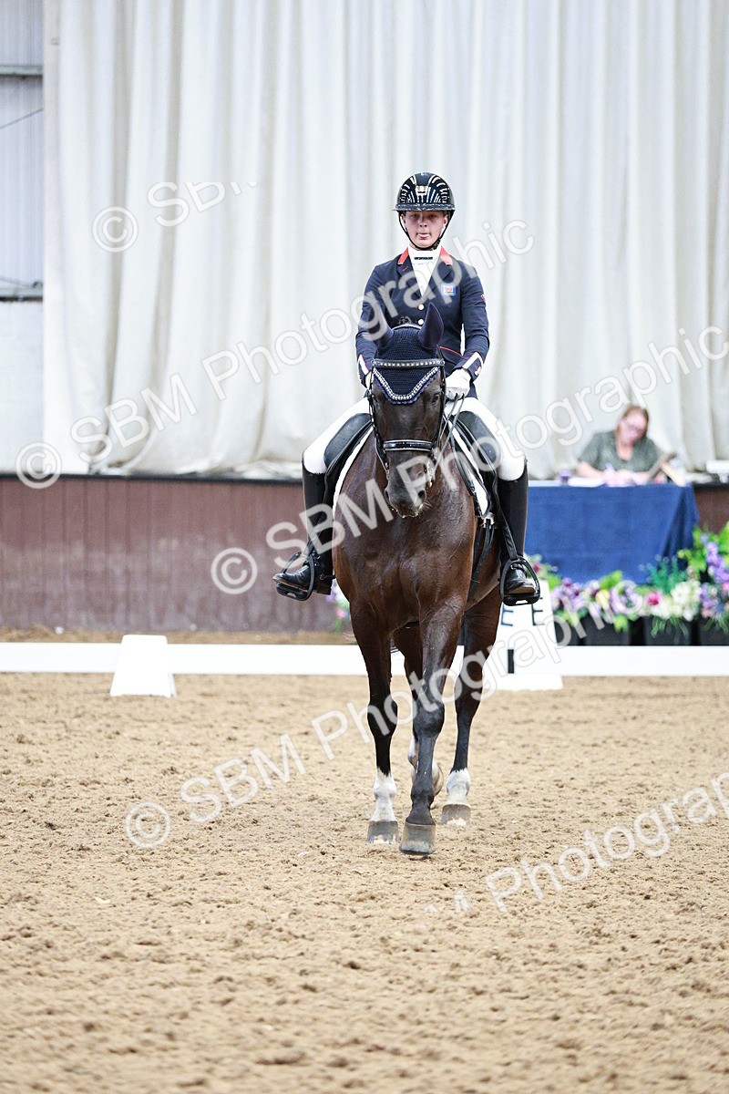 SBM_006415 - Class 16 - Advanced Medium 5 - 16.02-17.22