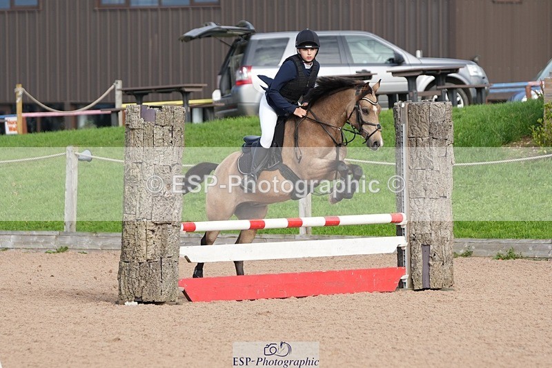 250921-100423-02099 - Cls 4 Pony British Novice and 80cm