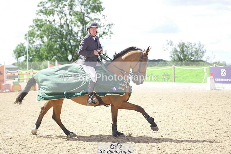 230806A-120232-01698 - Cls 13 Snr Newcomers & 1.10m Open