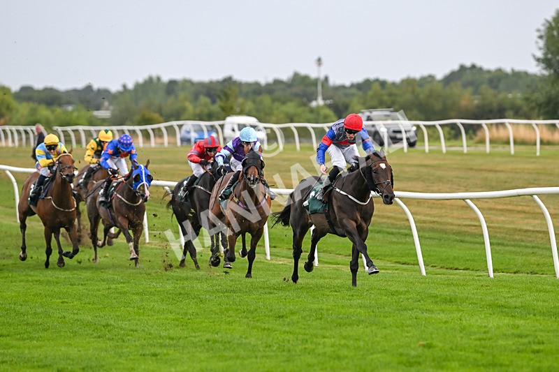 270825-Race 3-Quercus-5014 - Race 3