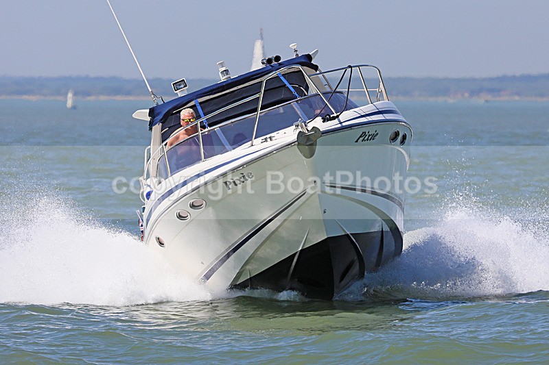 180507 PIXIE - SUNSEEKER SAN REMO 35 1Y3A1019 - Motorboats - Open
