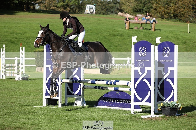 231022-124818-27357 - 427-COMBE.BREEZE-Gemma.Wells-TrotUp+SJ