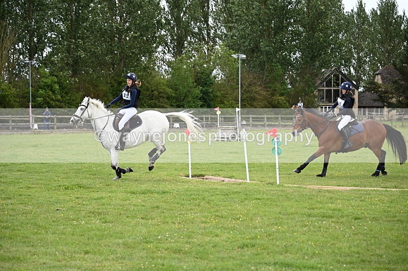 WJ6_3584 - Class 5 80cm Pairs