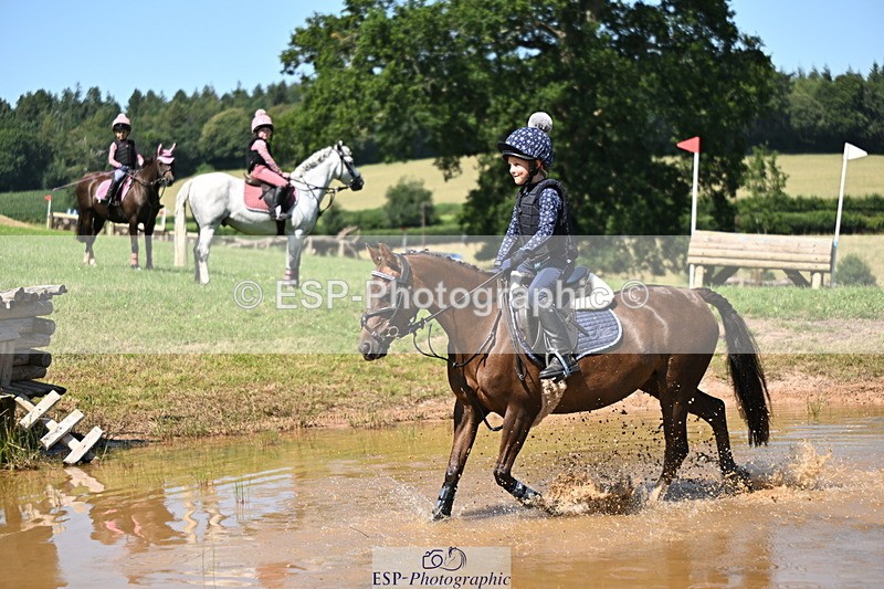 240729B-145910-02907 - Abbie's Group XC