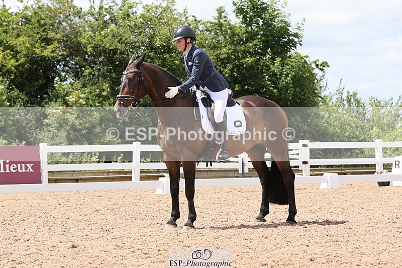 240622A-142913-13500 - Cls 33 BD Medium 73