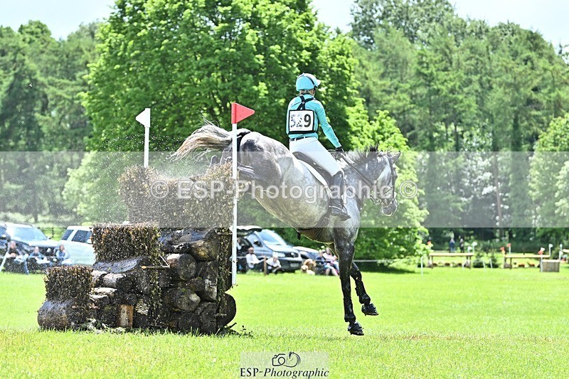 240526-121647-21918 - 529-SBH_BIG_WALL-Izzy_Taylor