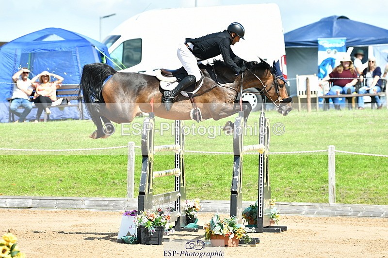 230720A-111538-02130 - Cls 5, 2 Star Medium 1.35m