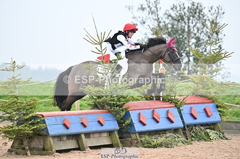 250118-140242-01403 - Cls 3A&B 90cm 13.20 to Coursewalk