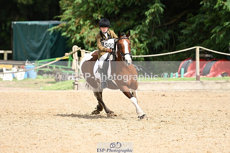 240824X-124439-25605 - 70cm Jump Off