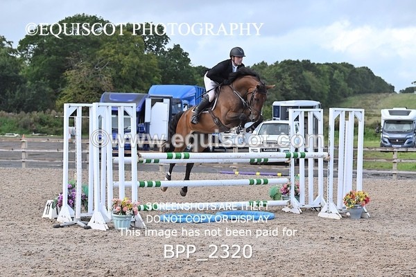 BPP_2320 - CLASS 4  FRI Senior Newcomers/ 1.10m Open