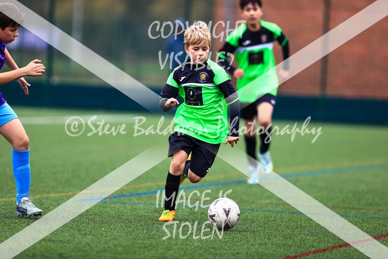 1DX30378 - 2025-10-12 FC Abbey Meads U14 Orange V Kingsdown Lions U14