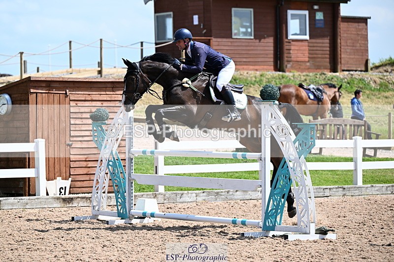 240605A-144212-00779 - Cls 4 Newcomers and 1.10m Open