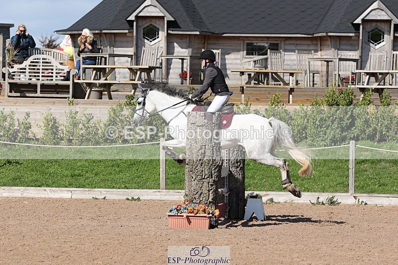 250911-144308-02531 - Cls 5 Chard Snr 90cm Speed Derby