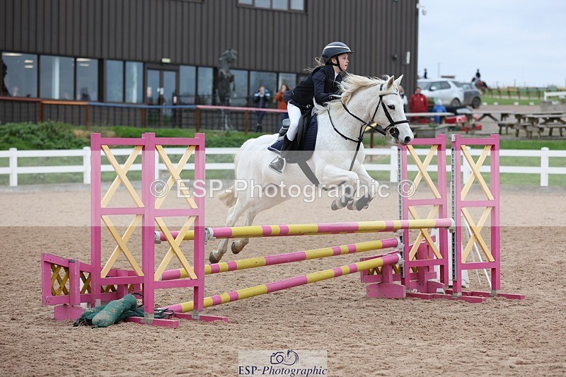 241116X-103533-00924 - Cls 08 Pony Winter Nov Champs