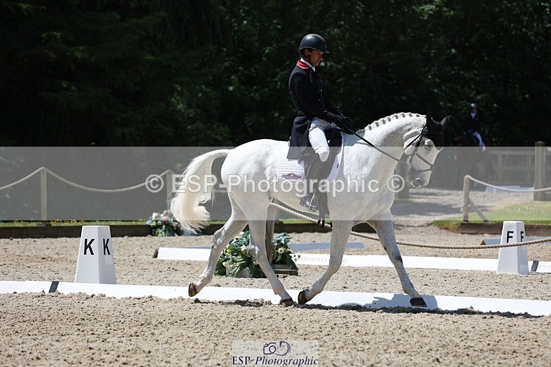 230526-125446-06283 - 163-UVERA_Z-Harry_Meade-WEDTrotUp+DR