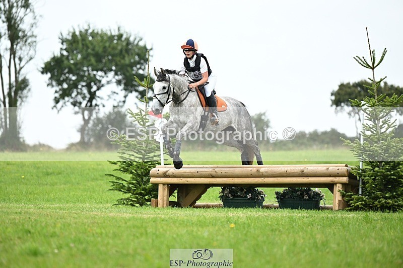 240831A-142401-03699 - 259-Lucy.Coker-QUEEN.RUBIE