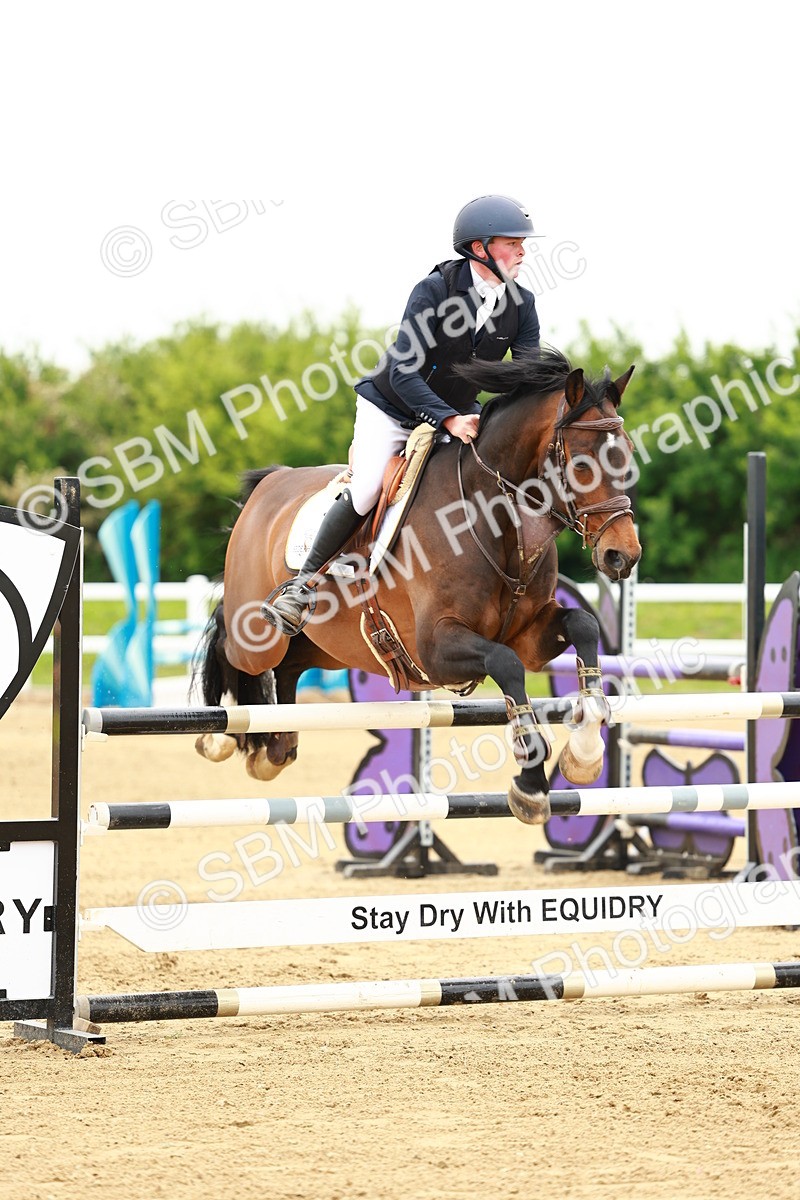 SBM_001098 - Class 4 - Senior Newcomers - 1.10m